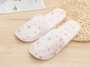 Biele papuče Flowers do salónu